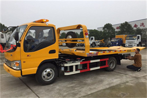 下陆哪里有拖车服务